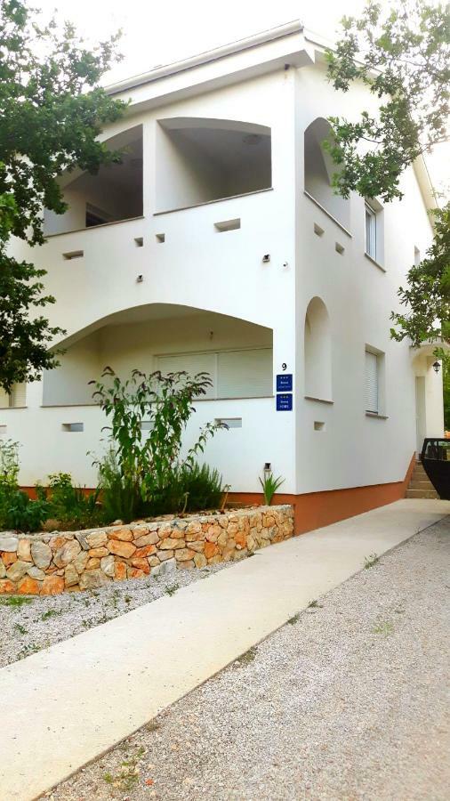 Apartment & Rooms Danijel Pinezici (Krk) Exterior photo